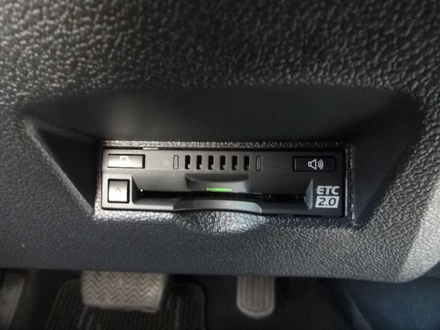 Toyota PRIUS 2017-06 22978-20