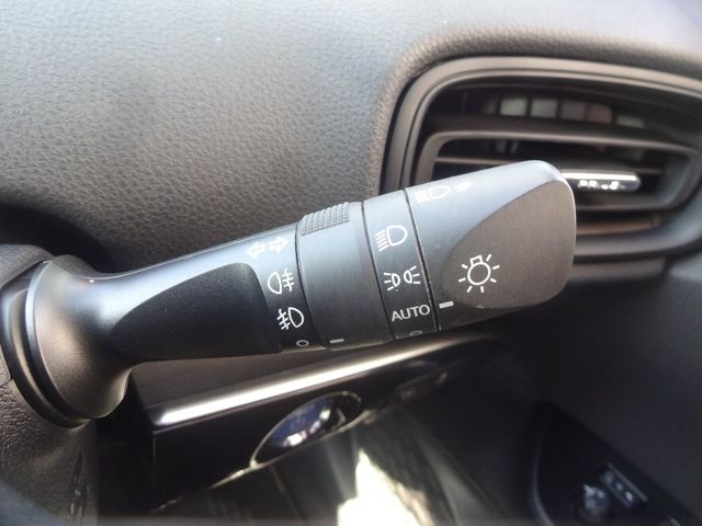 Toyota PRIUS 2017-06 22978-17