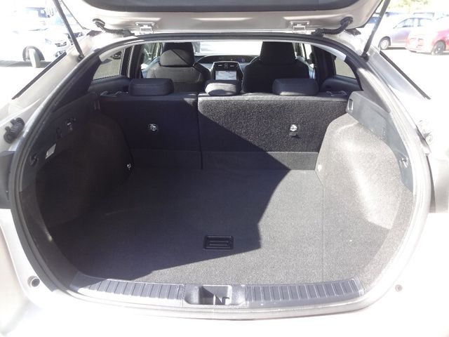 Toyota PRIUS 2017-06 22978-3