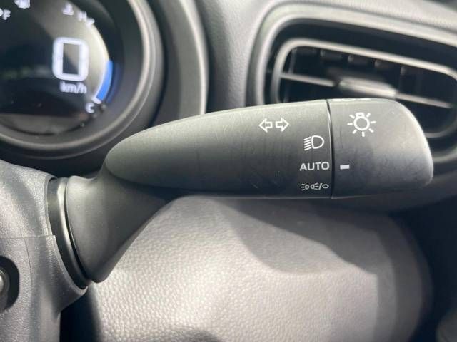 Toyota YARIS CROSS 2023-03 181597-7