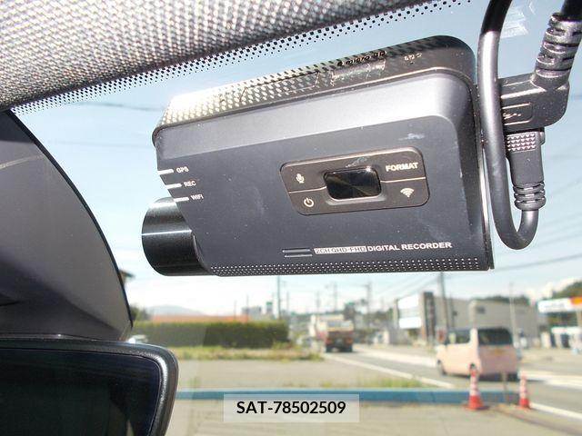 VolksWagen GOLF 2022-10 348166-22