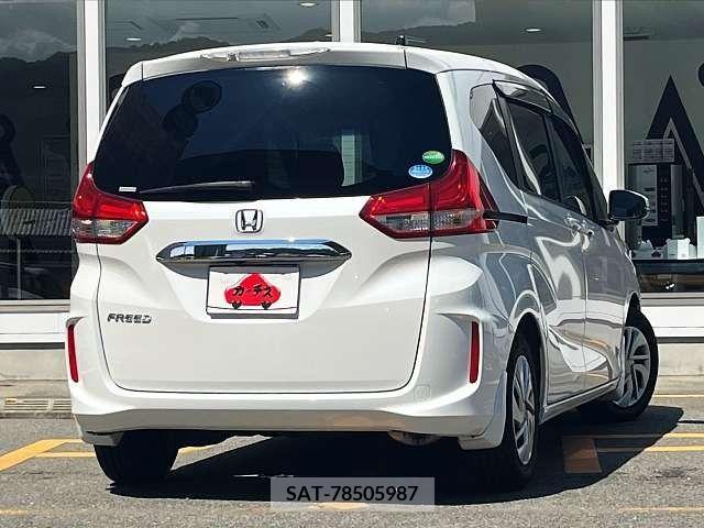 Honda FREED 2016-12 329673-2