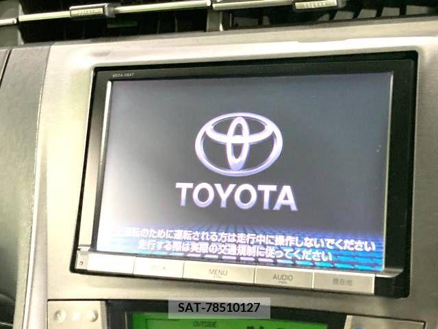 Toyota PRIUS 2015-01 241067-2