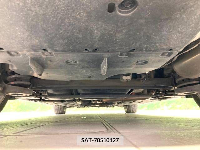 Toyota PRIUS 2015-01 241067-19