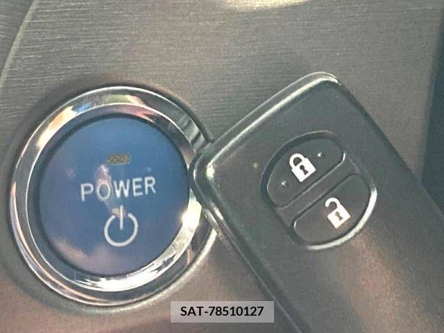 Toyota PRIUS 2015-01 241067-7