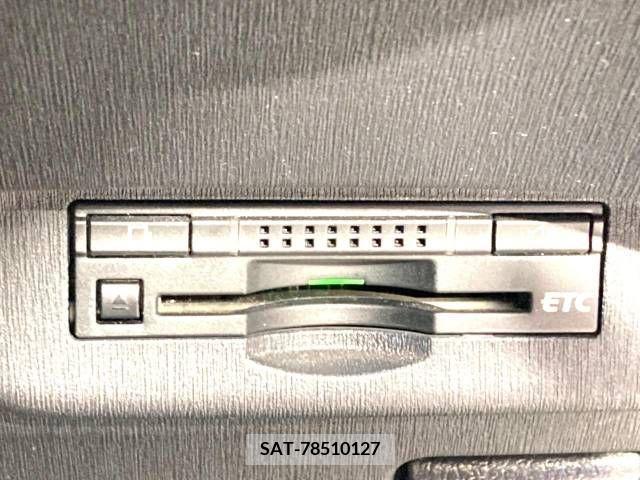 Toyota PRIUS 2015-01 241067-6