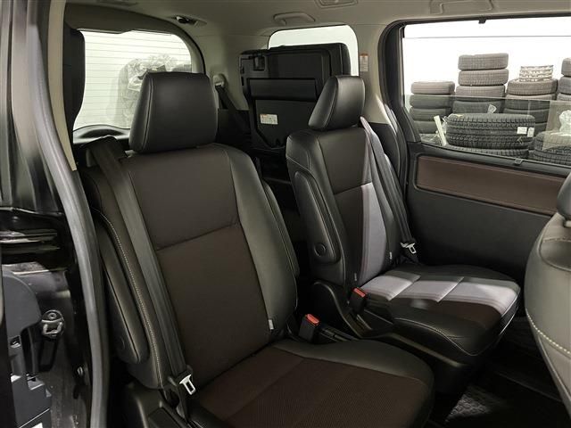 Toyota ESQUIRE 2016-03 404-14