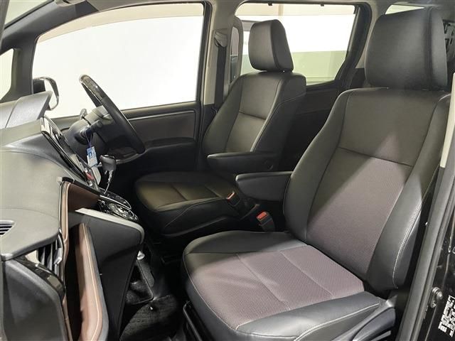 Toyota ESQUIRE 2016-03 404-13