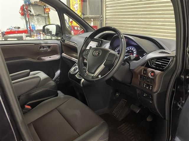 Toyota ESQUIRE 2016-03 404-10