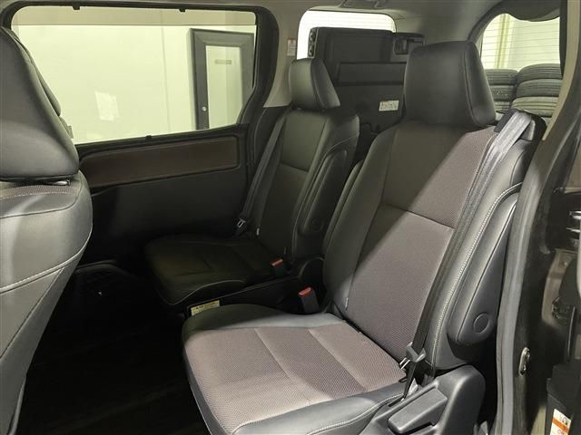 Toyota ESQUIRE 2016-03 404-16