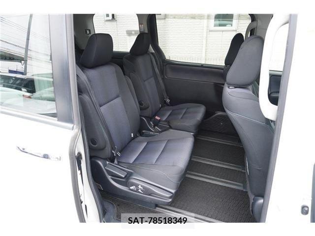 Toyota VOXY 2015-09 321432-11