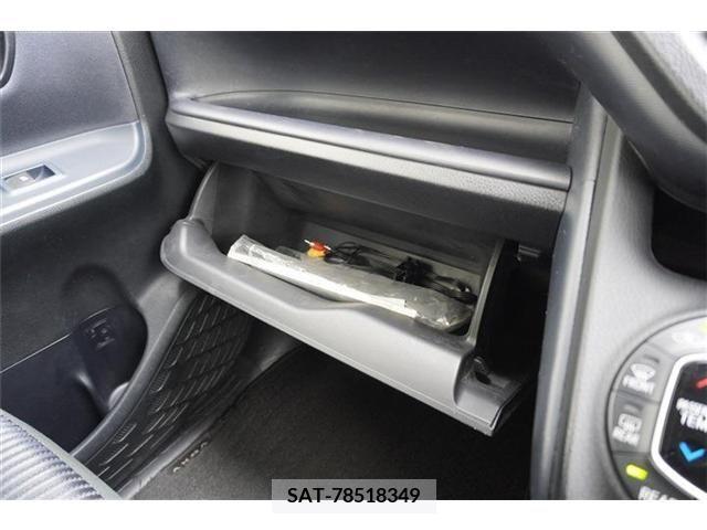 Toyota VOXY 2015-09 321432-8