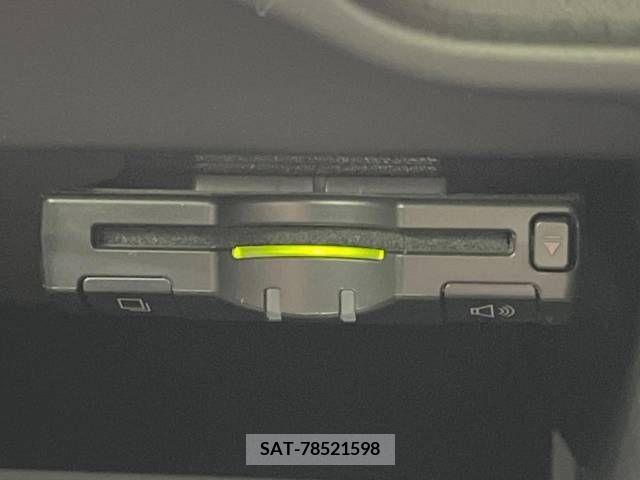 Nissan NOTE 2014-10 302350-5
