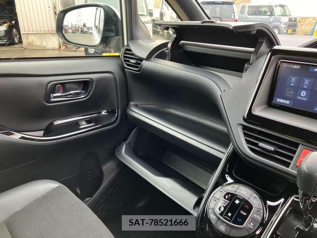 Toyota NOAH 2019-02 365163-18