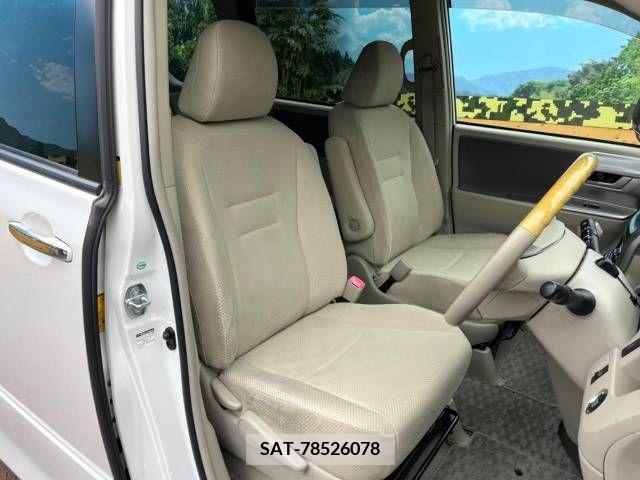 Toyota NOAH 2009-12 250401-8