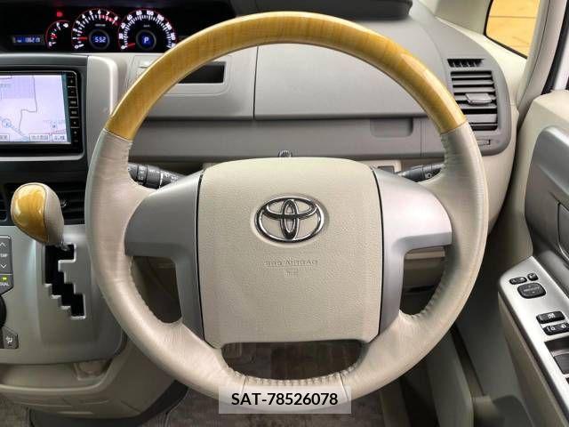 Toyota NOAH 2009-12 250401-12
