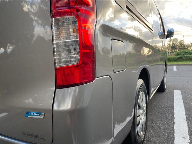 Nissan NV350 Caravan 2015-07 14903-15