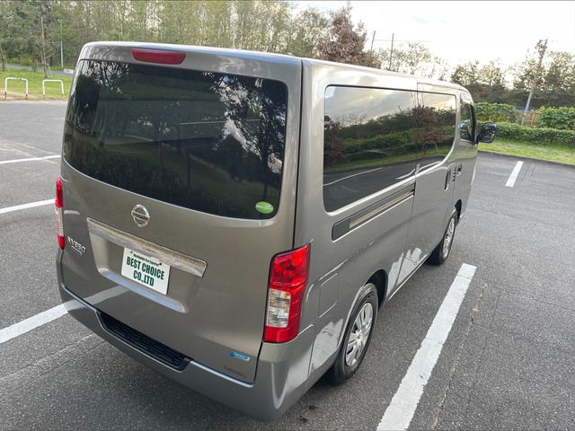 Nissan NV350 Caravan 2015-07 14903-11