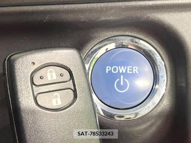 Toyota AQUA 2012-11 347833-7