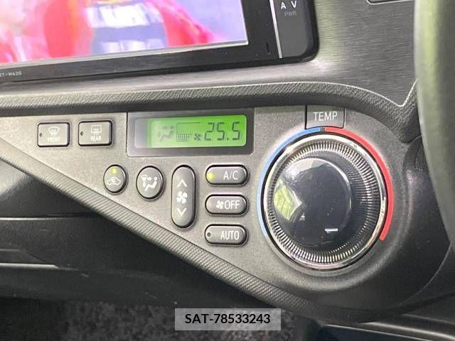 Toyota AQUA 2012-11 347833-4