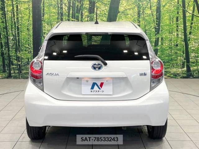 Toyota AQUA 2012-11 347833-15