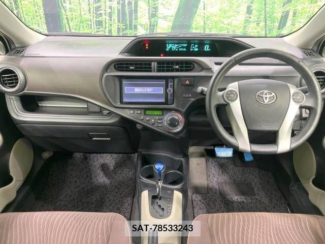 Toyota AQUA 2012-11 347833-1