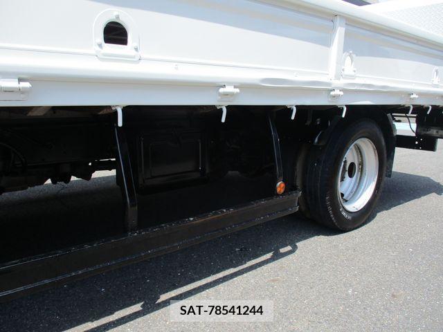 Hino DUTRO 2011-10 340670-11