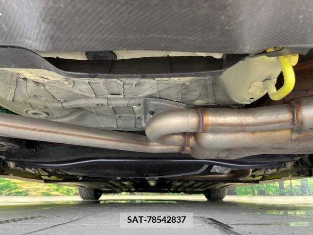 Suzuki SWIFT 2022-11 331445-19