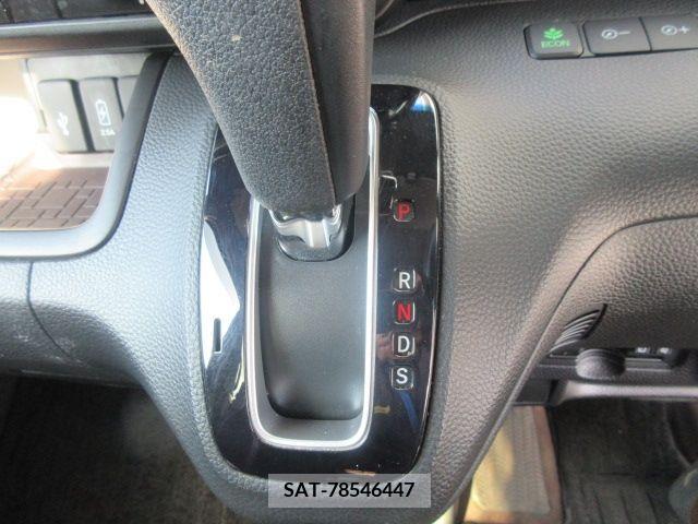 Honda N BOX CUSTOM 2018-02 235811-16