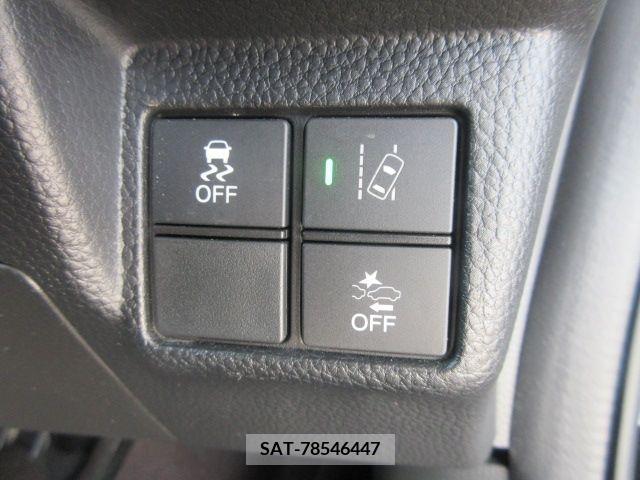 Honda N BOX CUSTOM 2018-02 235811-18