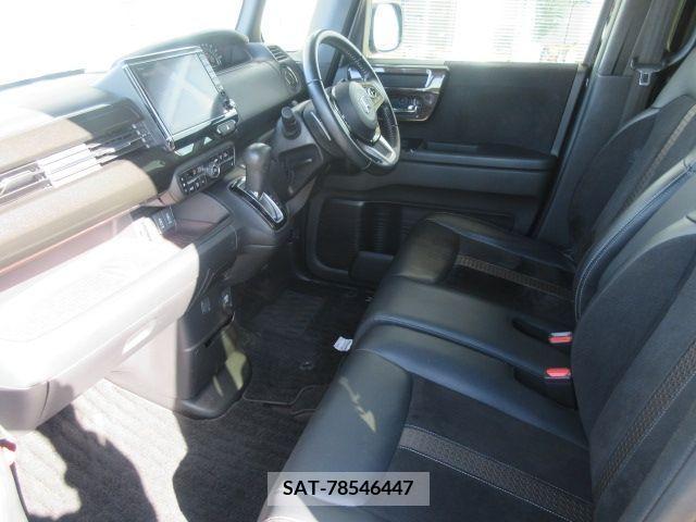 Honda N BOX CUSTOM 2018-02 235811-4