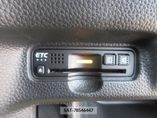 Honda N BOX CUSTOM 2018-02 235811-19