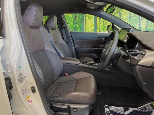Toyota C-HR 2017-02 12665-9