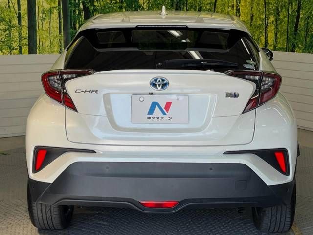 Toyota C-HR 2017-02 12665-16