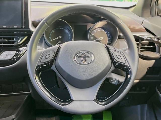 Toyota C-HR 2017-02 12665-12