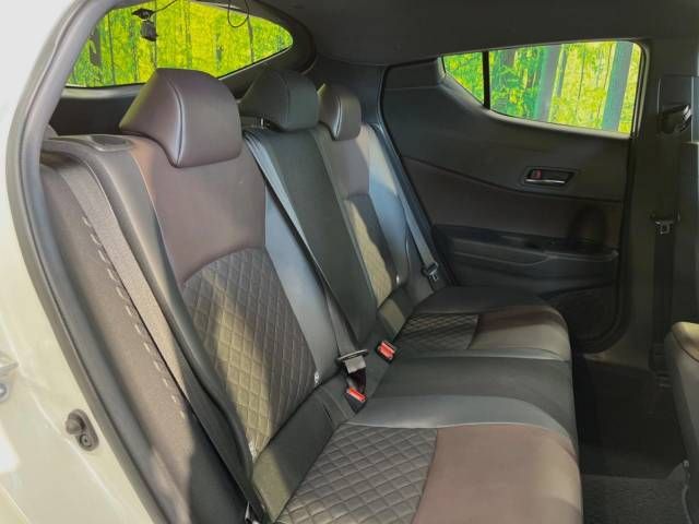 Toyota C-HR 2017-02 12665-10