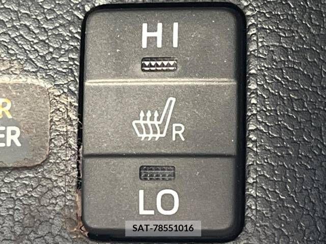 Toyota PRIUS 2017-06 282256-4