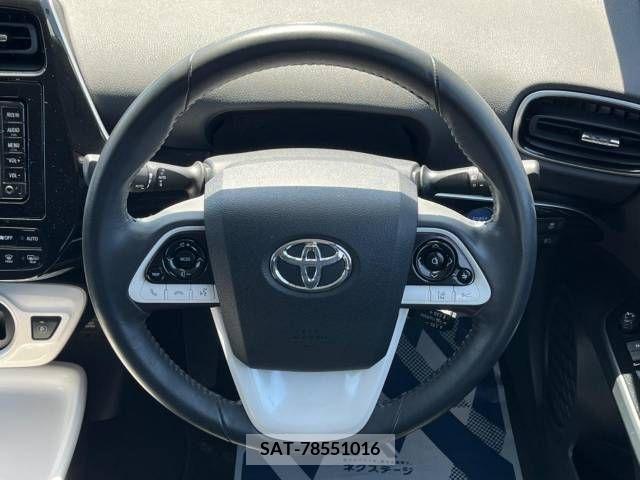 Toyota PRIUS 2017-06 282256-11