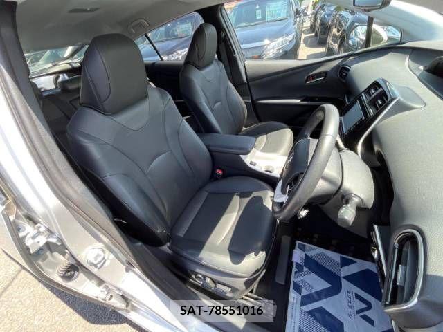 Toyota PRIUS 2017-06 282256-8