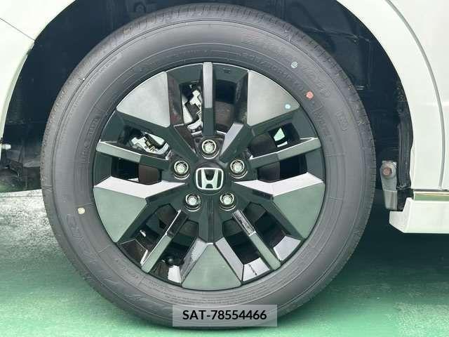 Honda e 2024-04 342649-15