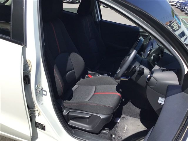 Mazda DEMIO 2014-12 2058-8