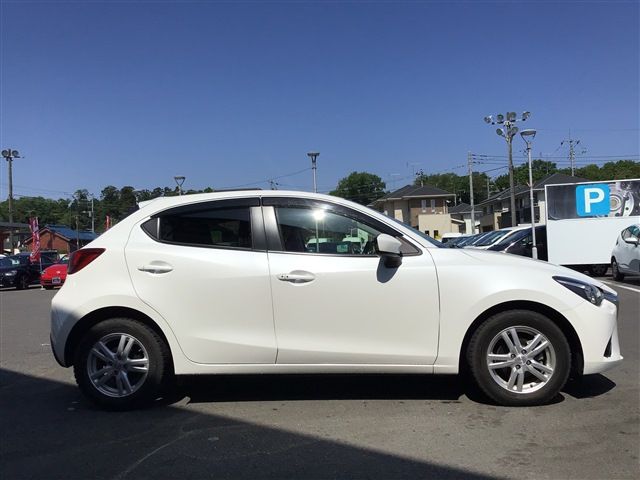 Mazda DEMIO 2014-12 2058-3