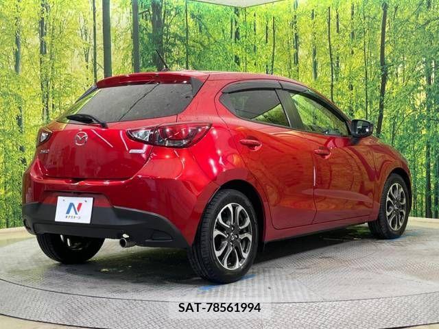 Mazda DEMIO 2014-12 267622-17