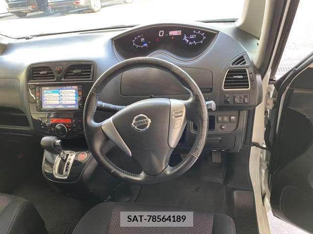 Nissan SERENA 2012-03 393841-10