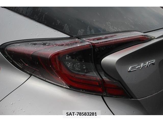 Toyota C-HR 2017-09 323006-14