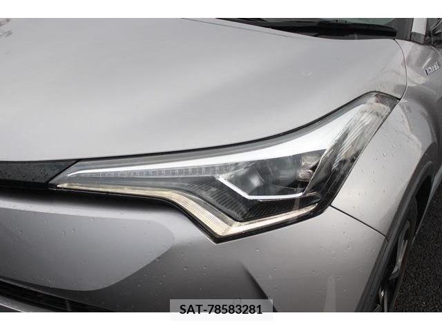 Toyota C-HR 2017-09 323006-13