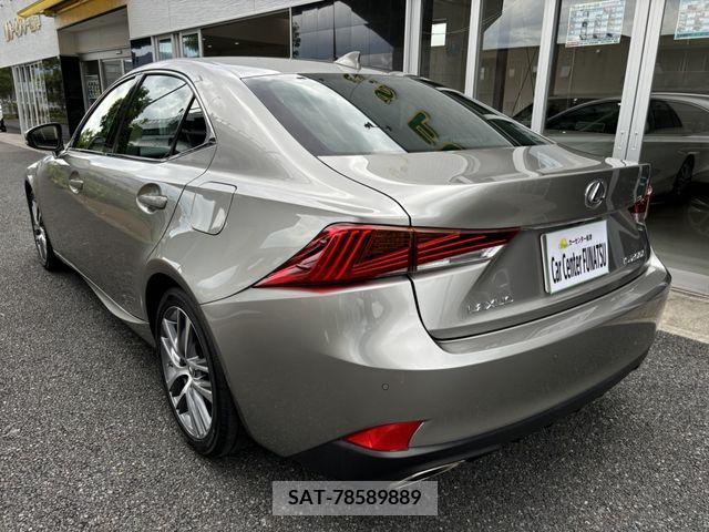 Lexus IS 2016-12 239131-5