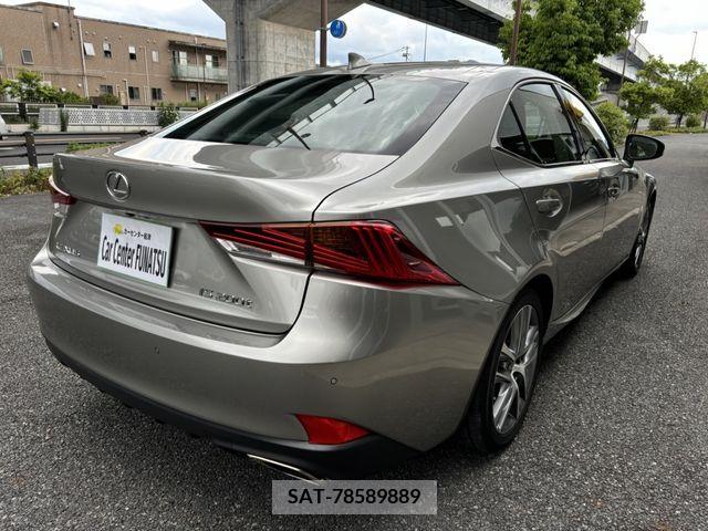 Lexus IS 2016-12 239131-4