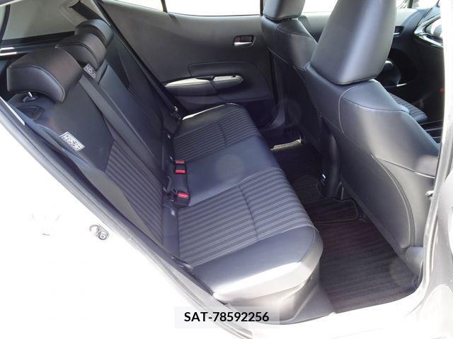 Toyota AQUA 2021-08 260653-12