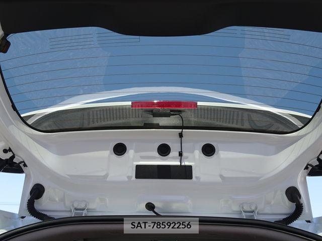 Toyota AQUA 2021-08 260653-14
